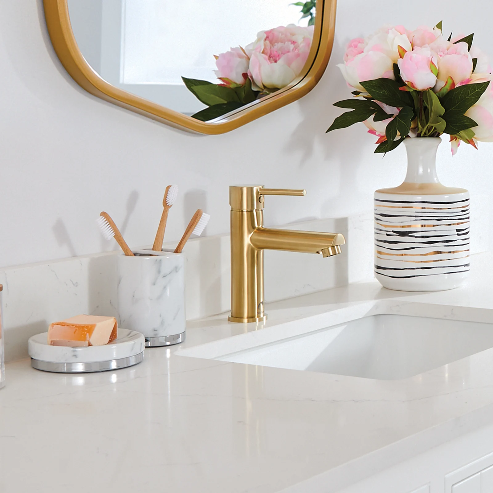 Ogloric: Flawless Faucets, Bright Lights & Safe Systems.